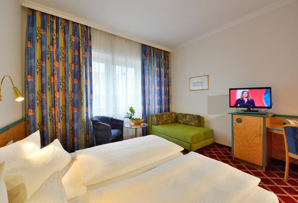 Mueller Hotel 3*
