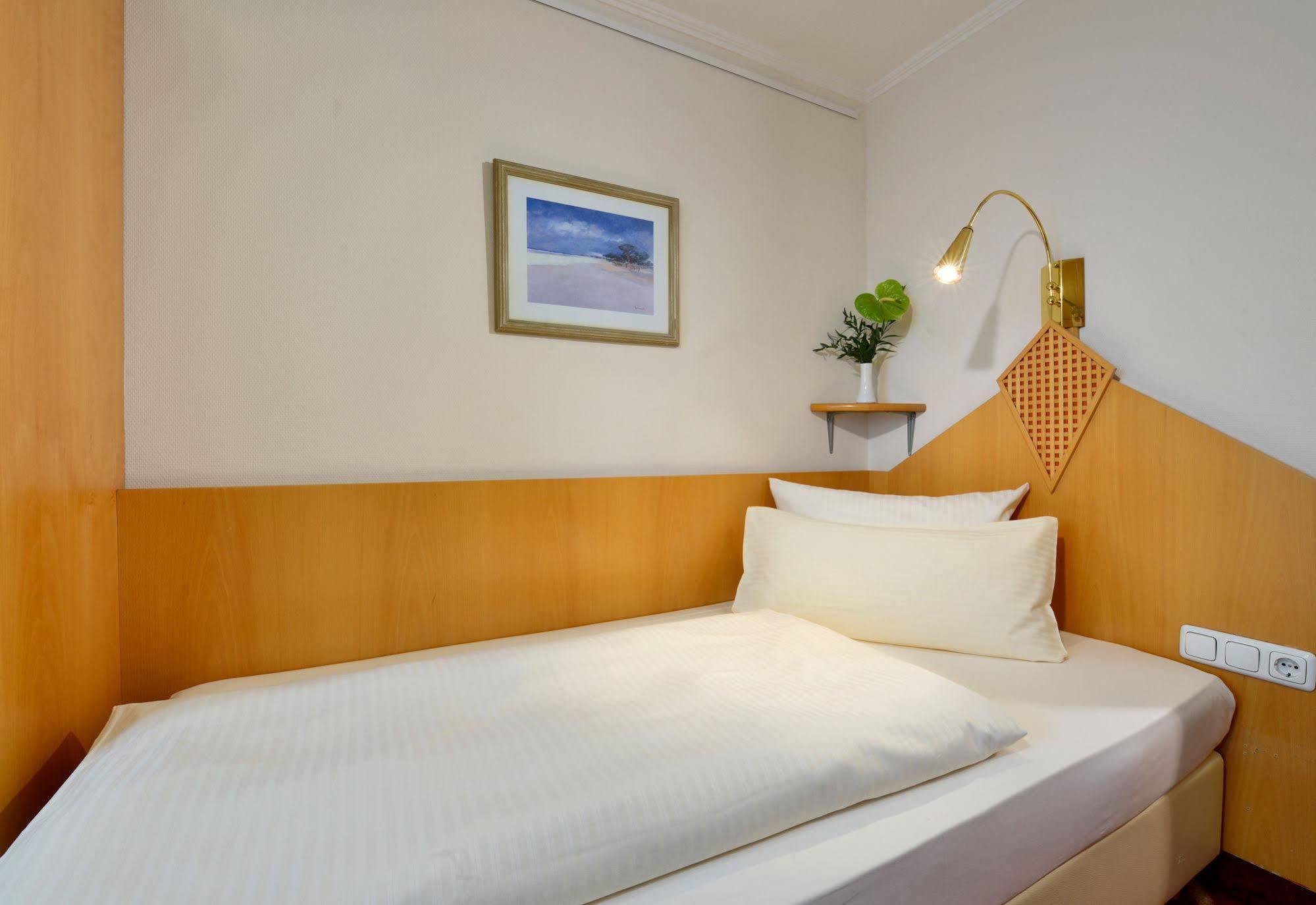Mueller Hotel 3*
